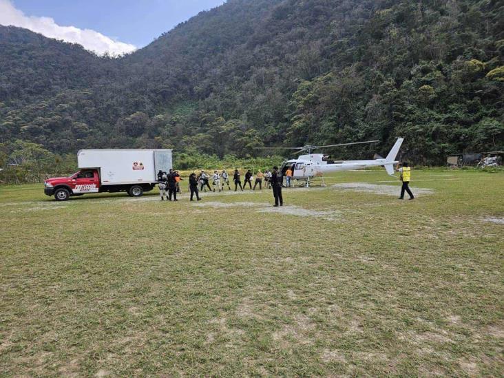 Tras derrumbe, activan puente aéreo en Mixtla de Altamirano (+ Video)