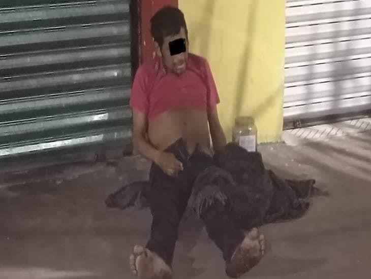 Hombre en Cardel pierde la vida sentado en la calle