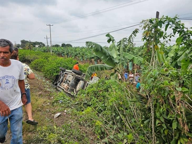 Aparatosa colisión en el tramo Amozoc-Nautla, deja dos heridos 