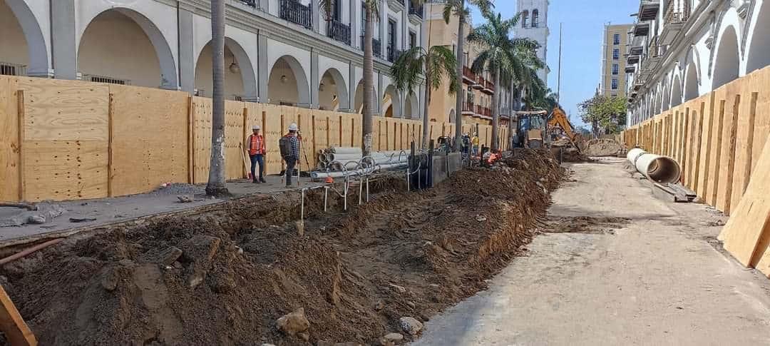 En esta fecha finalizará la instalación del sistema pluvial en el zócalo de Veracruz