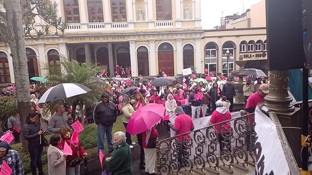 Realizan ‘Marcha por la democracia’ en la zona centro de Veracruz (+Video)