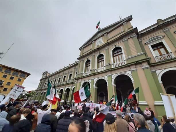 Realizan ‘Marcha por la democracia’ en la zona centro de Veracruz (+Video)