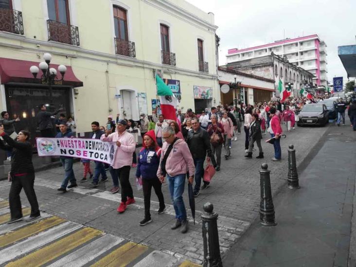 Realizan ‘Marcha por la democracia’ en la zona centro de Veracruz (+Video)