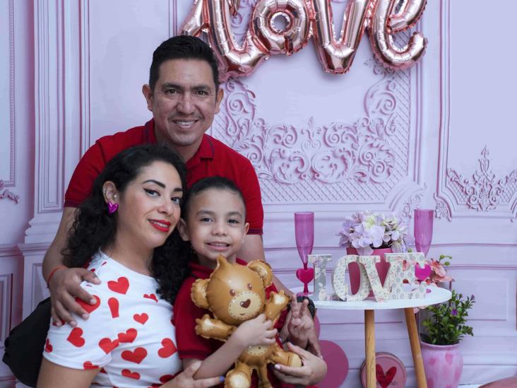 Parejas y familias veracruzanas celebran el Día del Amor y La Amistad