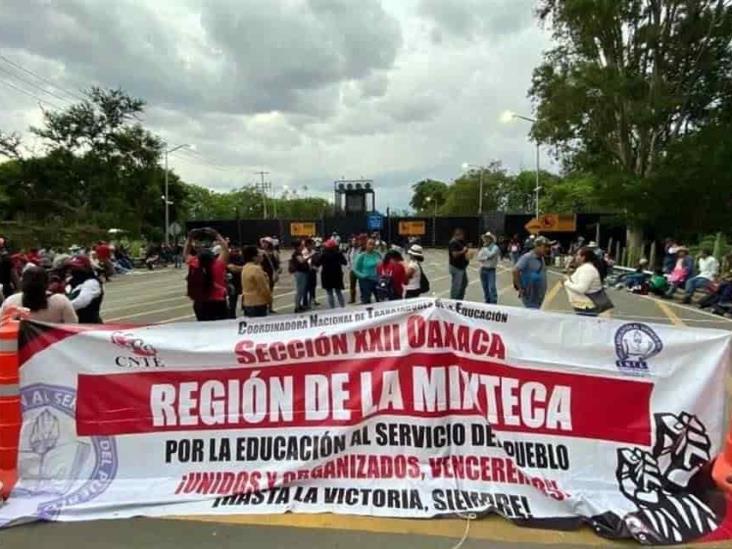 CNTE hará bloqueos carreteros; afectará límites de Oaxaca con Veracruz