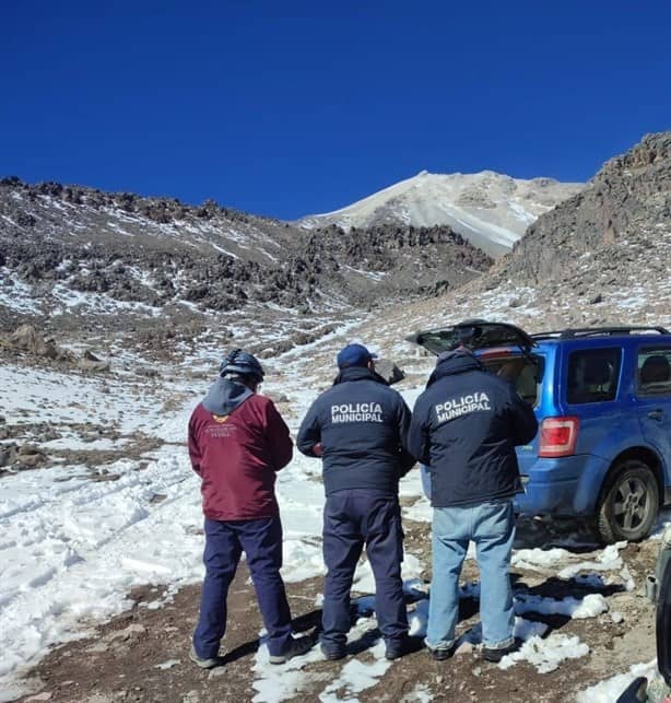 Buscan milagro en rescate de alpinistas perdidos en el Pico de Orizaba