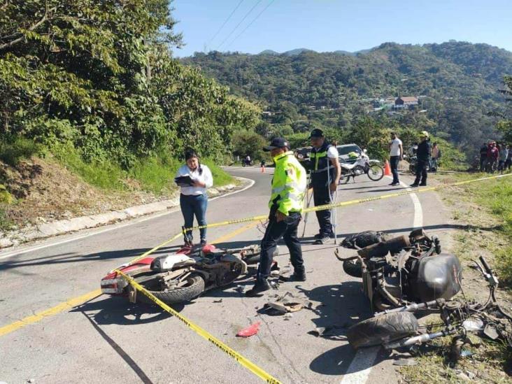 Motocicletas protagonizan choque en Zongolica; hay tres lesionados