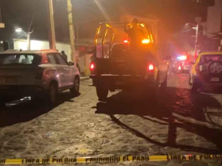 Tras discusión, mujer es asesinada a puñaladas por su pareja, en Xalapa