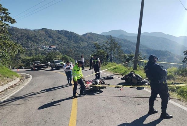 Motocicletas protagonizan choque en Zongolica; hay tres lesionados