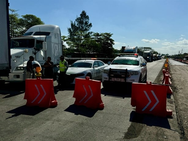 Tras 15 horas, pobladores retiran bloqueo en carretera Santa Fe – Paso del Toro