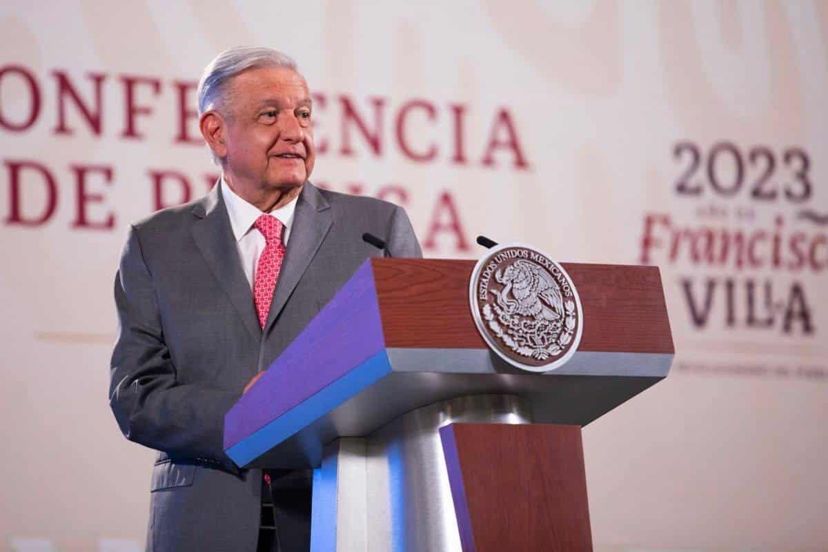 Los mediáticos no sueltan a AMLO