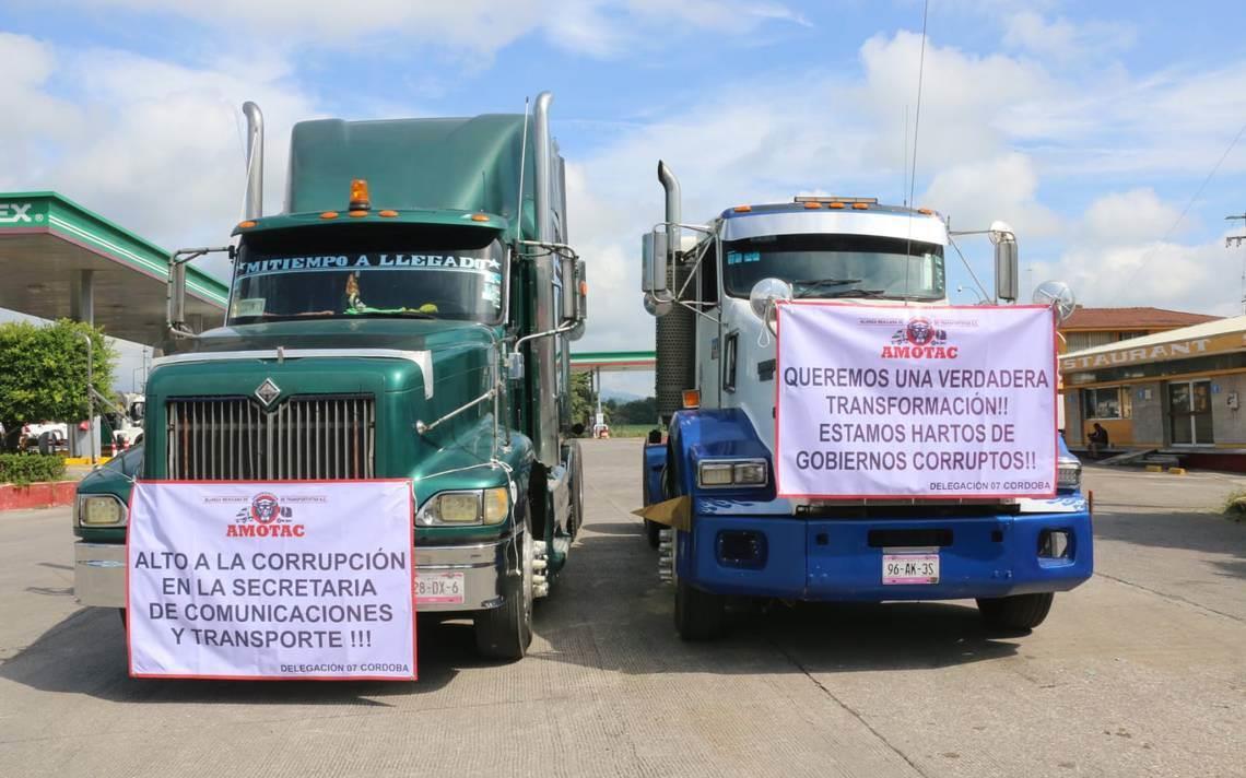 Transportistas amagan con nuevo paro en carreteras de Veracruz