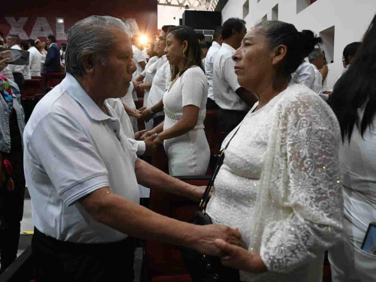 María y Raúl; un amor maduro que decidió darse el sí en bodas colectivas de Xalapa