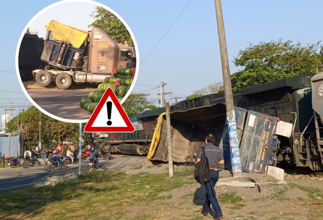 Tren arrolla a tráiler en la carretera Veracruz – Xalapa | VIDEO