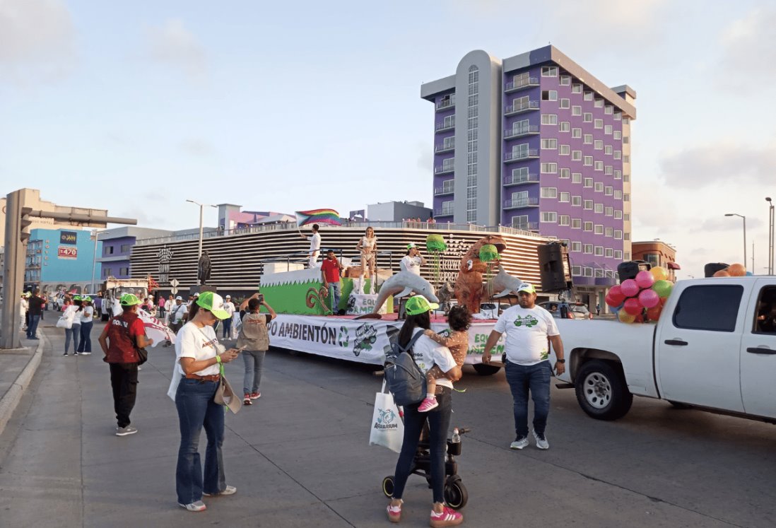 Realizan papaqui ambiental en bulevar Manuel Ávila Camacho de Veracruz
