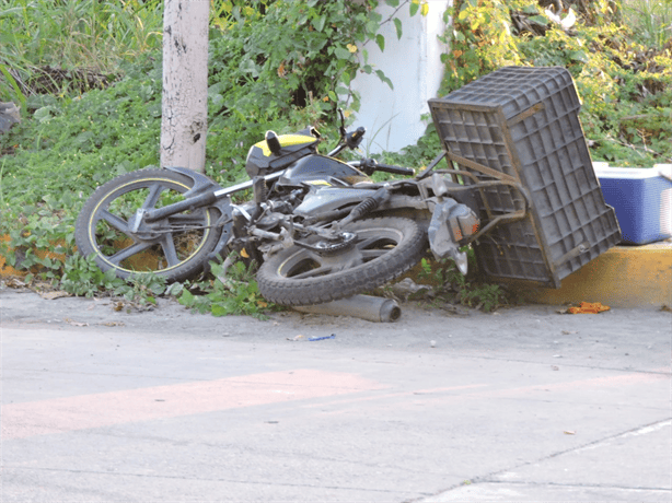 Choque entre moto y auto deja un lesionado en Tierra Blanca