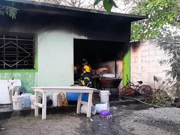 Abre válvulas de tanques de gas y provoca incendio en Veracruz: hay dos víctimas | VIDEO