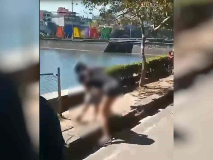 ¡Lo agarran de ring! Estudiantes de Xalapa toman Paseo de los Lagos para protagonizar peleas