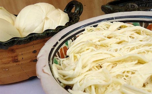 Queso Oaxaca o quesillo: ¿Cuál es la forma correcta de nombrarlo?