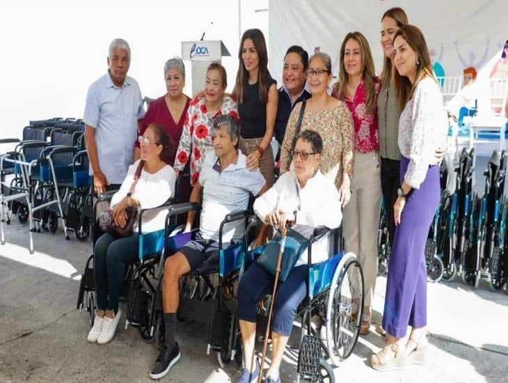 Ayuntamiento de Boca del Río entrega 50 aparatos funcionales a personas necesitadas