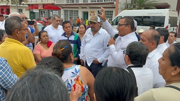 Protestan en Cazones por falta de agua y mal estado de carreteras (+Video)