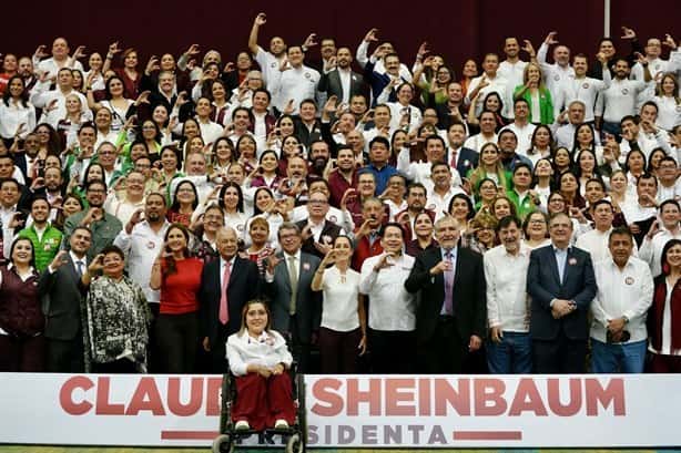 Ante un Zócalo lleno, arranca Claudia Sheinbaum campaña rumbo a la Presidencia de México