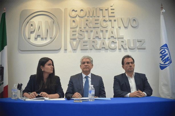 Pepe Yunes recibe constancia como candidato a gobernador de Veracruz por el PAN
