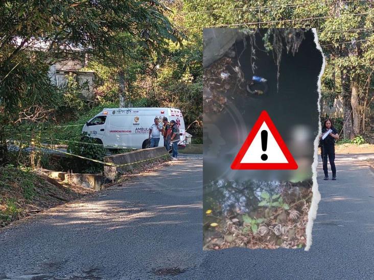 En Córdoba, motociclista encuentra un trágico final en un canal de aguas negras