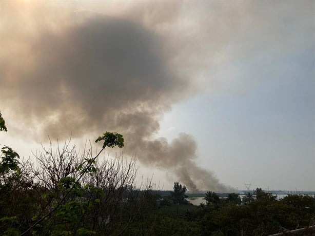 Se incendia laguna Olmeca en Veracruz