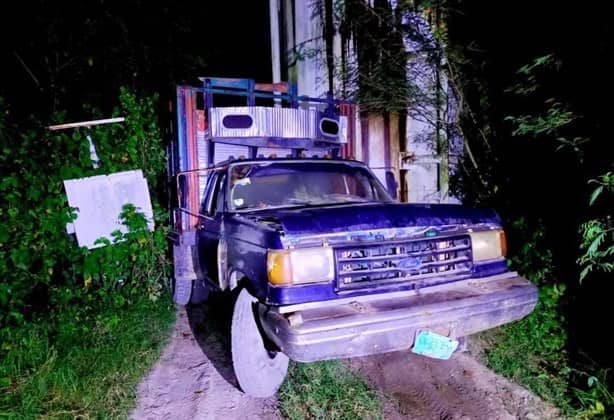Aseguran camioneta en Coatzintla; huachicoleros la abandonaron