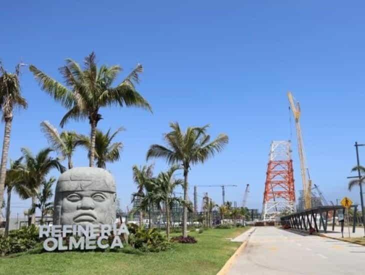 Refineria Olmeca en Dos Bocas, en esta fecha comenzó a transportar petróleo