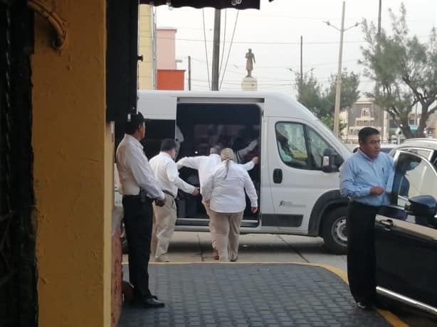 Romero Oropeza encabeza reunión con directivos de Pemex y come en Coatzacoalcos