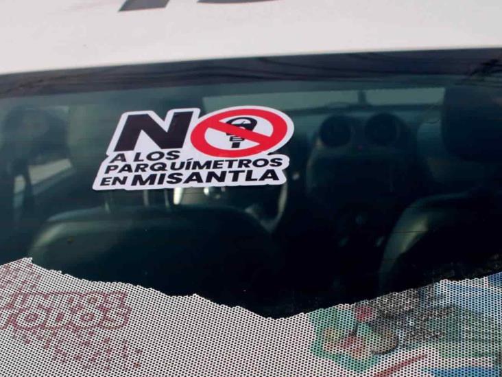 Protestan taxistas por instalación de parquímetros en Misantla