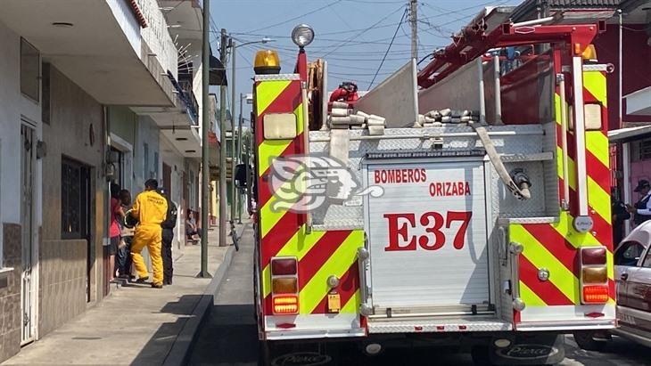 Rescatan a hombre que se desvaneció al interior de su domicilio en Orizaba