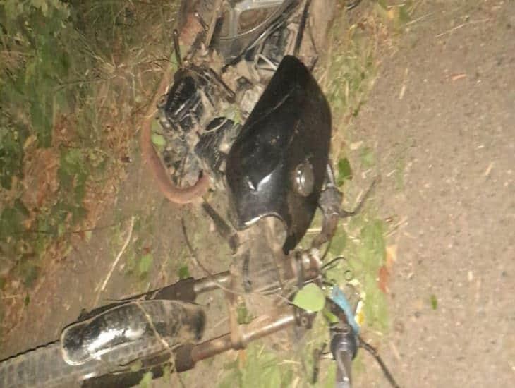 Joven motociclista derrapa en Santiago Tuxtla y pierde la vida
