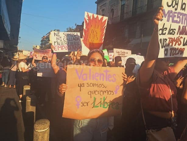 8 de Marzo: Desde Xalapa, mujeres marchan por la igualdad de derechos (+Video)