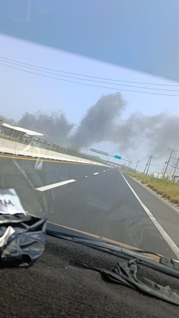 Alertan por fuerte incendio al norte de la ciudad de Veracruz | VIDEO