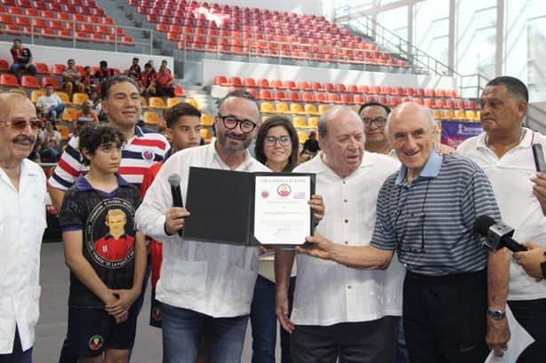 Rinde Liga Pirata Fuente homenaje a Don Roberto Matosas en Veracruz