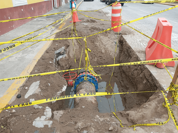 ¿Obra Municipal o Visita Extraterrestre? Misteriosa excavación frente a Mercado de Artesanías