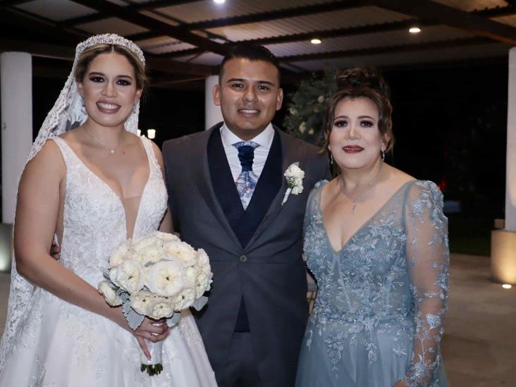 Eliana Alceda Álvarez y Víctor Hugo Chantrés Castillo contraen sagrado matrimonio