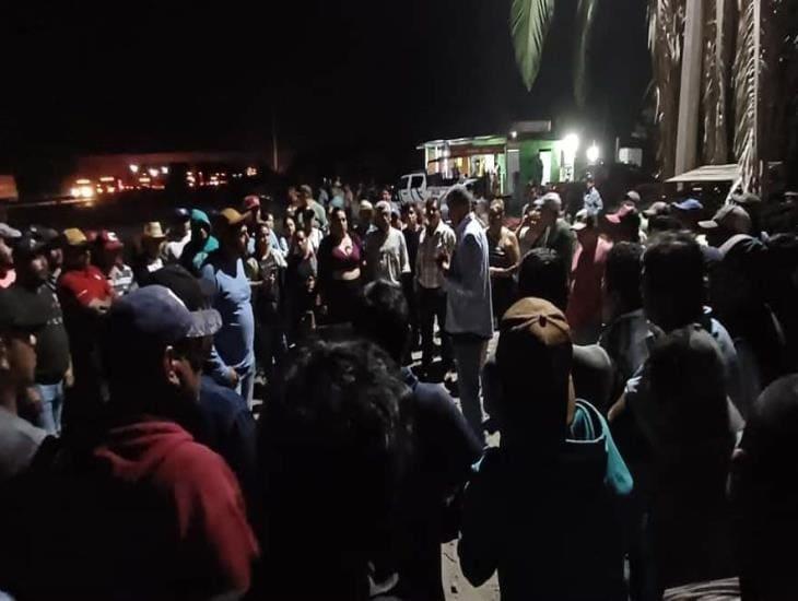 Pobladores de Carrillo Puerto bloquearán una autopista si policías no liberan a tres campesinos