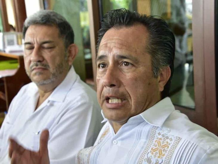 Gobernador de Veracruz ‘se lava las manos’ ante extorsión de grúas; pide denunciar