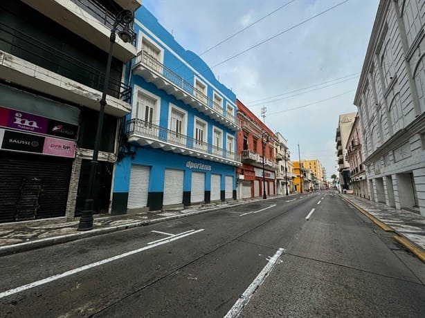 Cierre vial en avenida Independencia por desfile de la Expropiación Petrolera en Veracruz