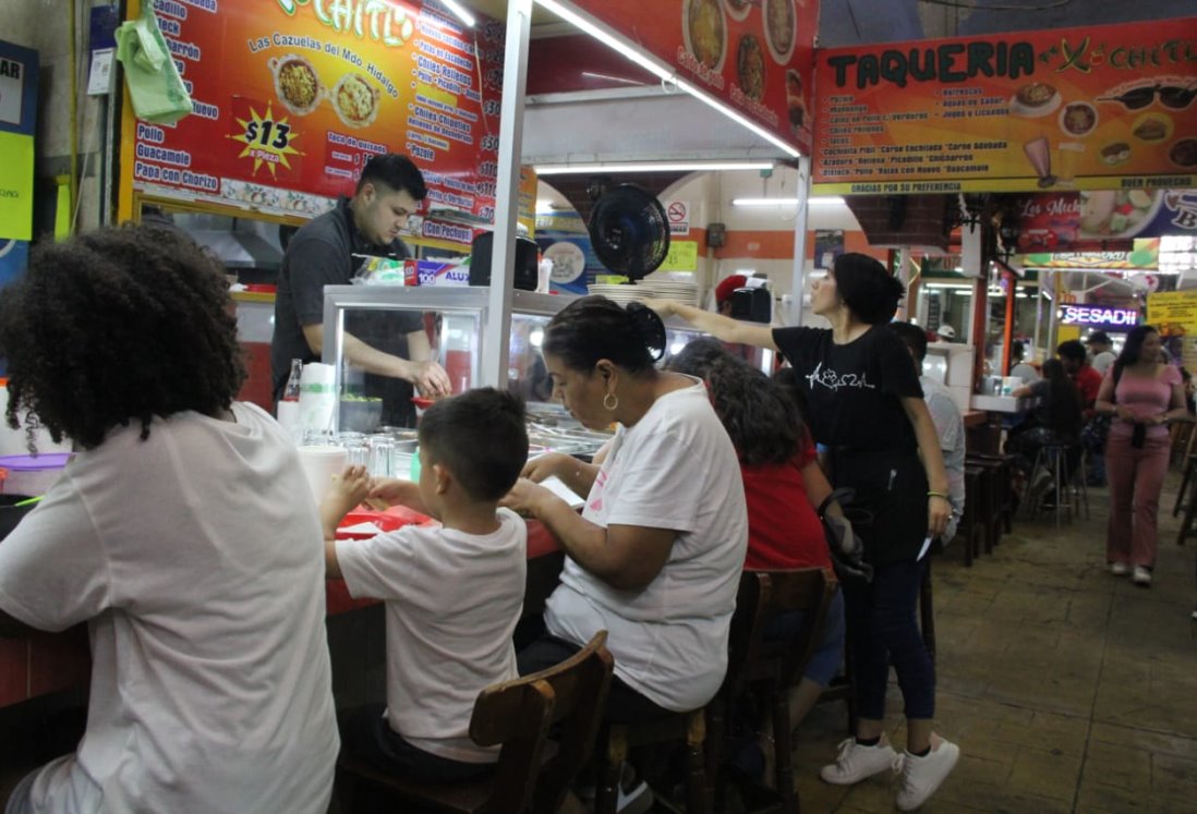 Gran afluencia en comedores de mercados de Veracruz por fin de semana largo