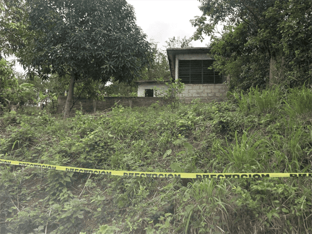 FGE reanuda labores de búsqueda por posible persona desaparecida en predio de Coatzintla