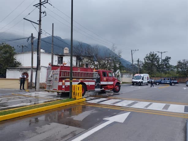 Incendio arrasa con vivienda en colonia de Orizaba