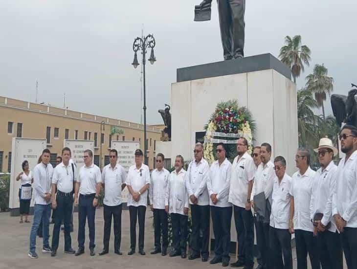 Masones en Veracruz conmemoran natalicio de Benito Juárez
