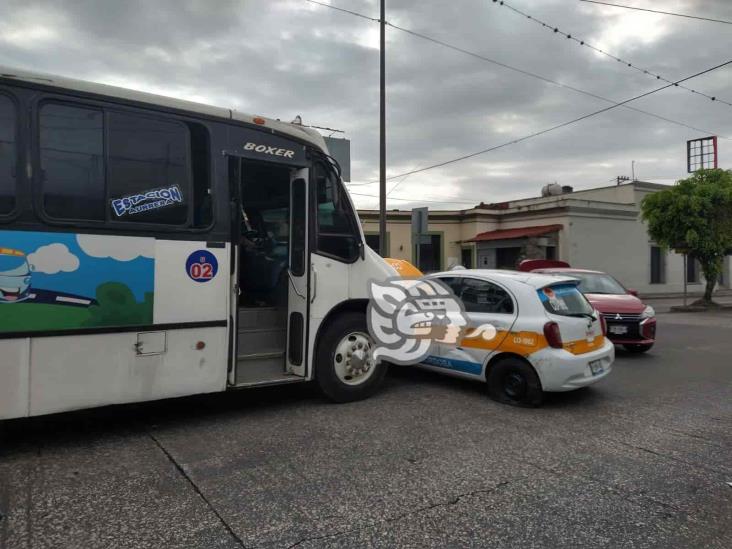 En Córdoba, dos accidentes dejan heridos y daños graves