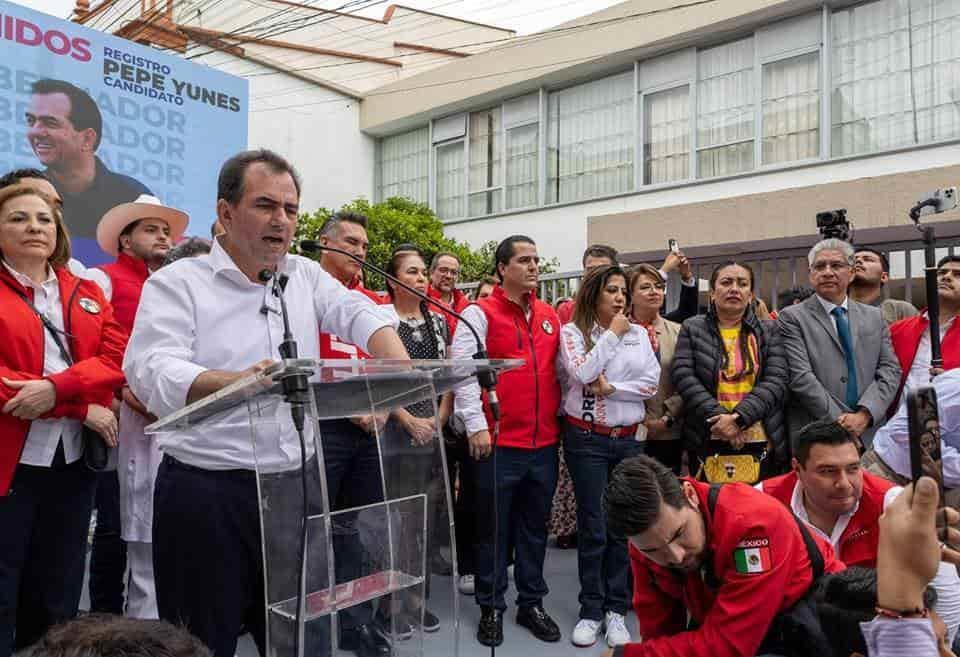 Se registra Pepe Yunes ante el OPLE