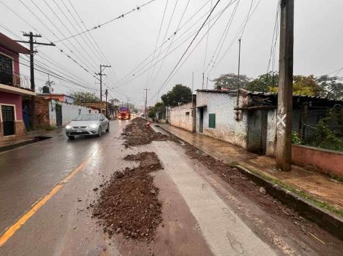 ¡Pobladores de Coatepec amenazan con bloqueo en la carretera a Las Trancas! Esto exigen